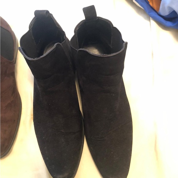 Different pairs of shoes!! All for $250.00! - Picture 6 of 8